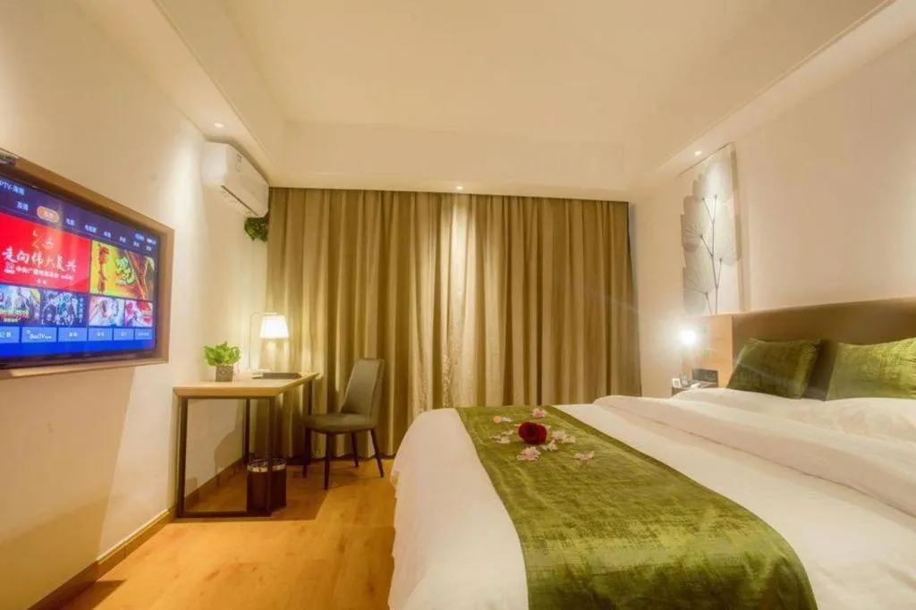 Bed in GreenTree Inn Express Hainan Haikou Haixiu Zhong Road