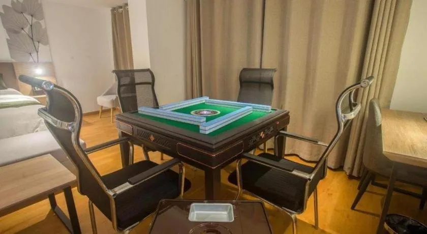 GreenTree Inn Express Hainan Haikou Haixiu Zhong Road