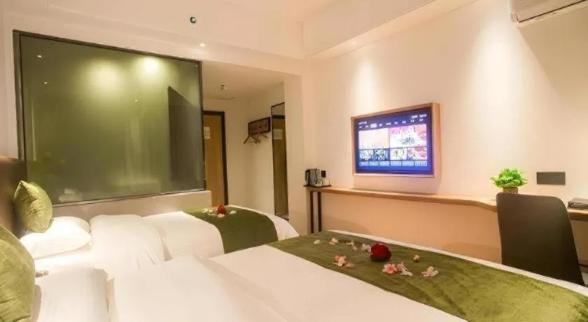 Bed in GreenTree Inn Express Hainan Haikou Haixiu Zhong Road