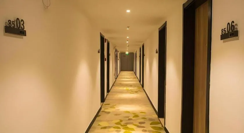 GreenTree Inn Express Hainan Haikou Haixiu Zhong Road