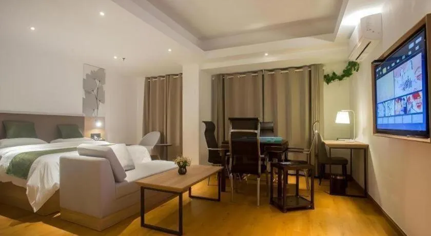 Bed in GreenTree Inn Express Hainan Haikou Haixiu Zhong Road