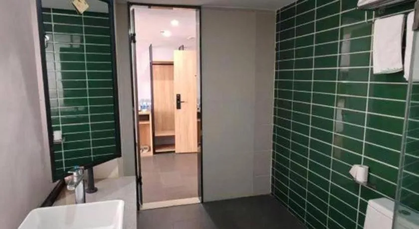 GreenTree Inn Express Hainan Haikou Haixiu Zhong Road