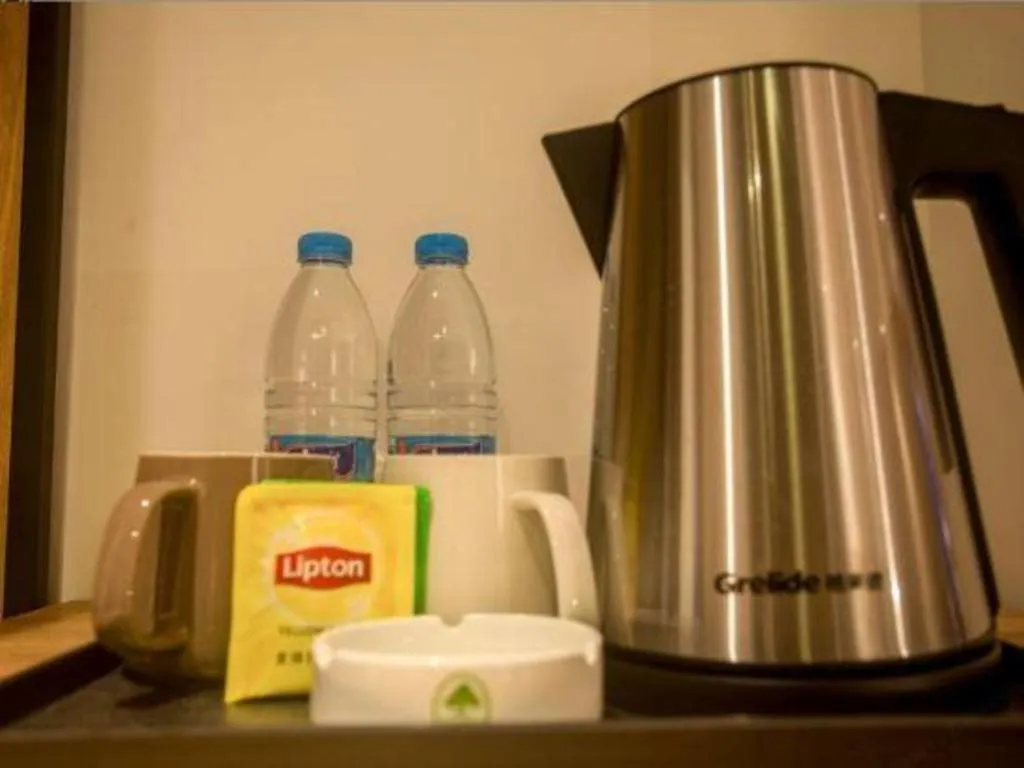 GreenTree Inn Express Hainan Haikou Haixiu Zhong Road