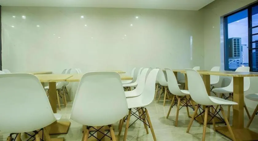 GreenTree Inn Express Hainan Haikou Haixiu Zhong Road