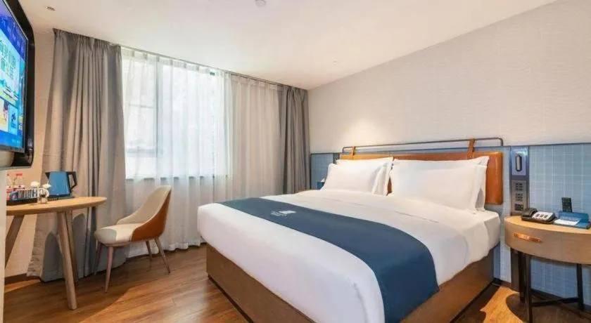 Bed in Echarm Hotel Guangzhou Tiyu West Raod Metro Station