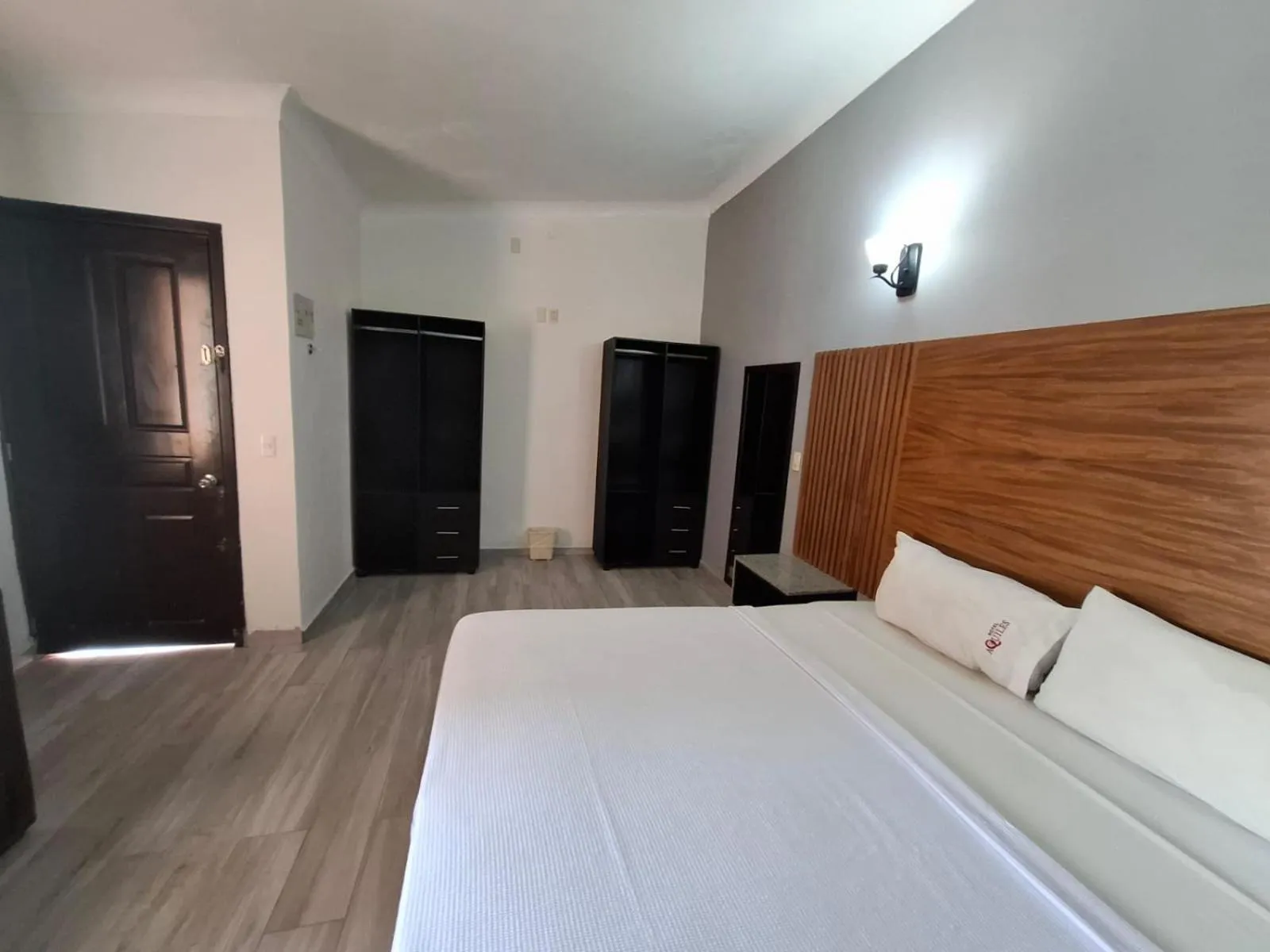 Bed in Hotel Aquiles