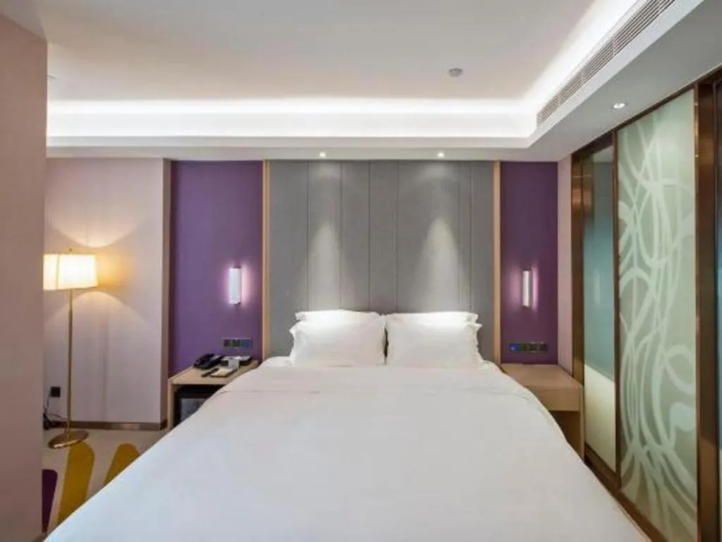 Bed in Lavande Hotel Guangzhou Jiahewanggang Metro Station Konggang Avenue Jinbo Plaza