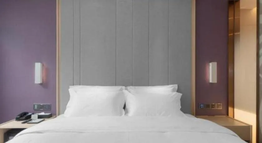Bed in Lavande Hotel Guangzhou Jiahewanggang Metro Station Konggang Avenue Jinbo Plaza