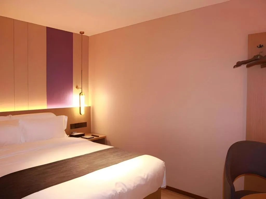 Bed in Lavande Hotel Shenzhen East Gate Wanxiang City Guomao Metro Statipn