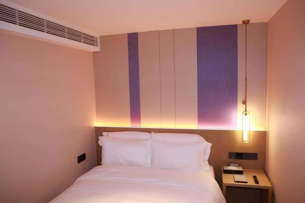 Bed in Lavande Hotel Shenzhen East Gate Wanxiang City Guomao Metro Statipn