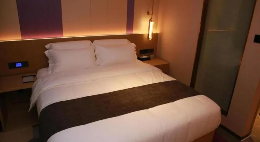 Bed in Lavande Hotel Shenzhen East Gate Wanxiang City Guomao Metro Statipn