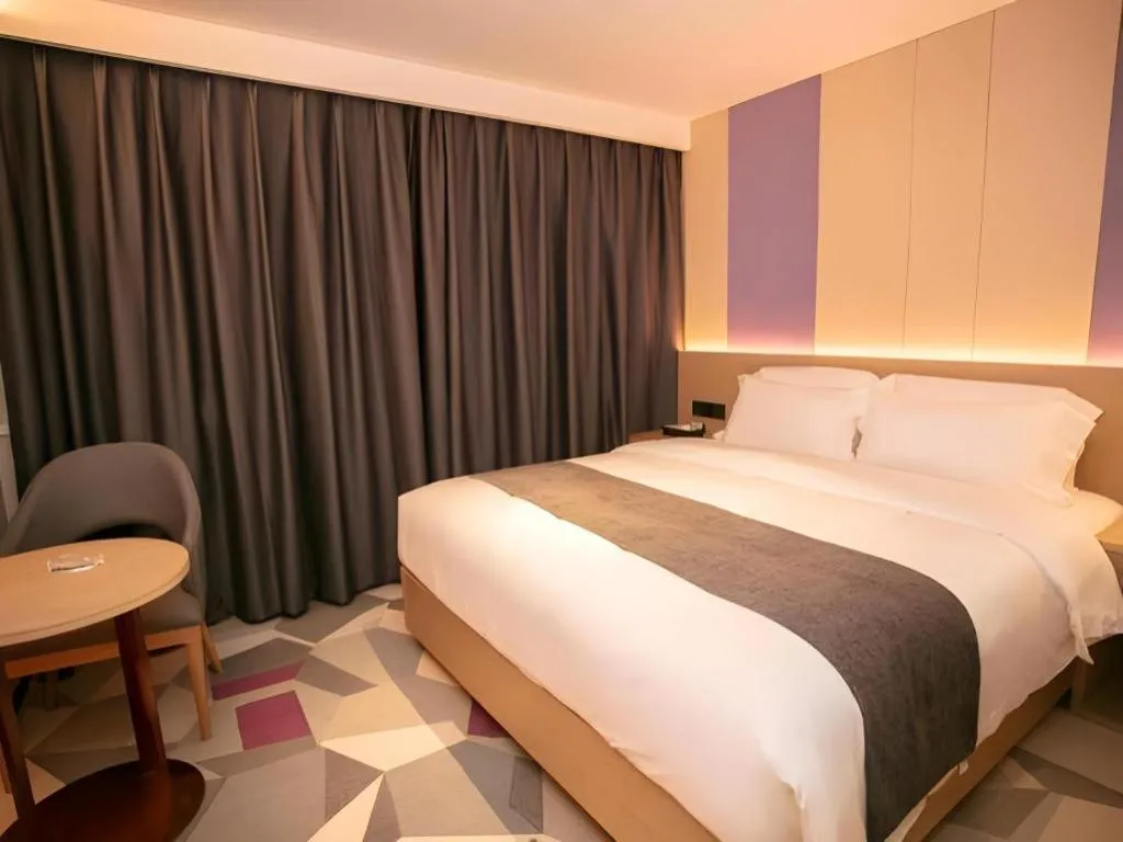 Bed in Lavande Hotel Shenzhen East Gate Wanxiang City Guomao Metro Statipn