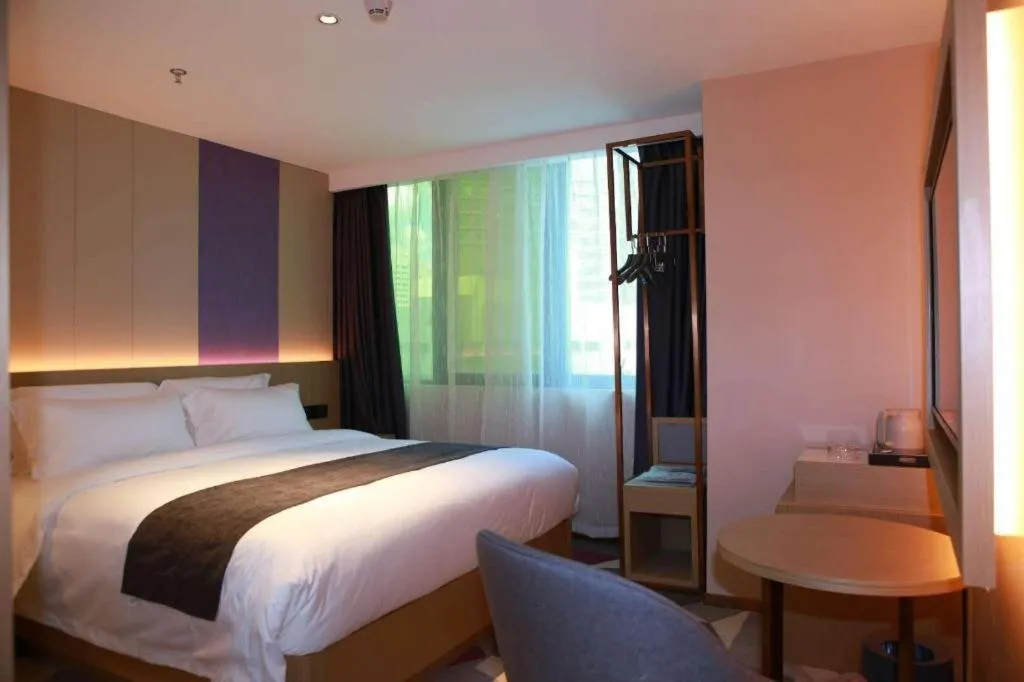 Bed in Lavande Hotel Shenzhen East Gate Wanxiang City Guomao Metro Statipn