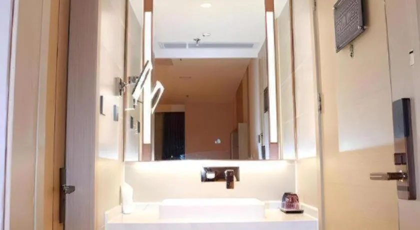 Lavande Hotel Shenzhen East Gate Wanxiang City Guomao Metro Statipn