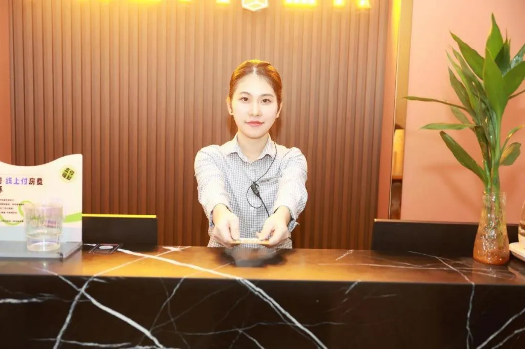 City Comfort Premier Hotel Guangzhou Tower Chigang Metro Station Pazhou Exhibition