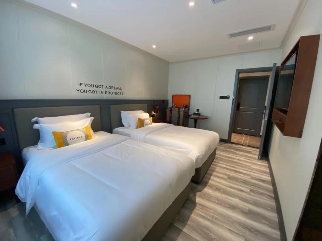 Bed in City Comfort Premier Hotel Guangzhou Tower Chigang Metro Station Pazhou Exhibition