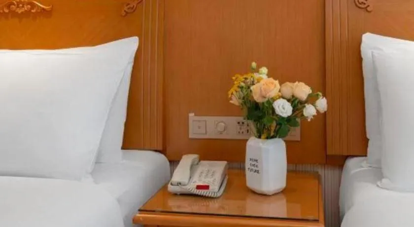 Bed in Vienna Hotel Zhengzhou Only Henan Movie Town