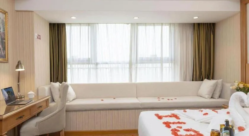 Bed in Vienna Hotel Zhengzhou Only Henan Movie Town