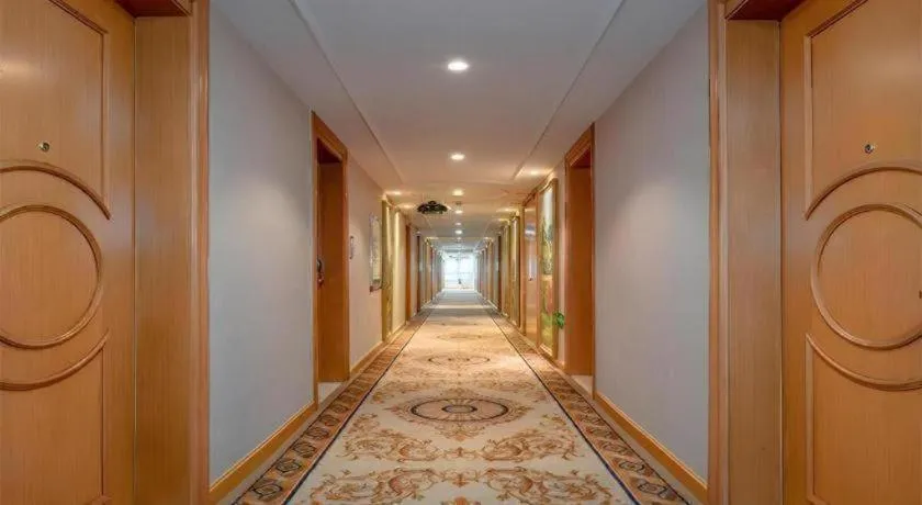 Vienna Hotel Zhengzhou Only Henan Movie Town