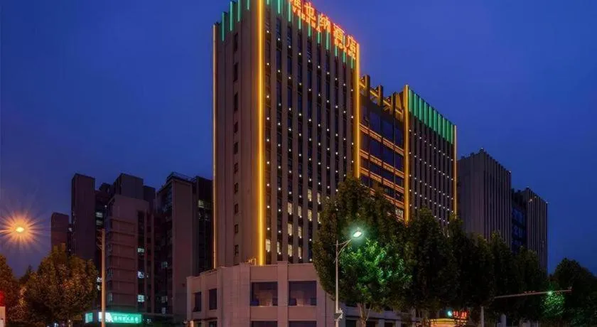 Vienna Hotel Zhengzhou Only Henan Movie Town