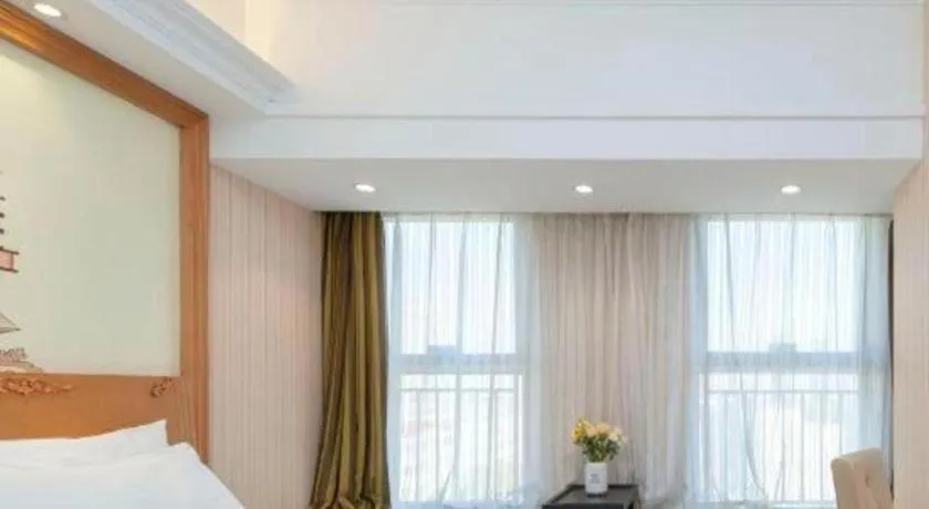 Bed in Vienna Hotel Zhengzhou Only Henan Movie Town