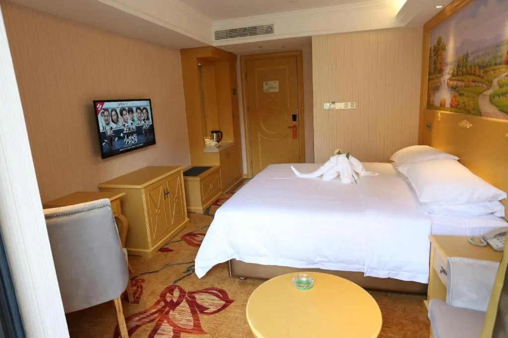 Bed in Vienna Hotel Hangzhou Jiubao Sijiqing Suanli Town