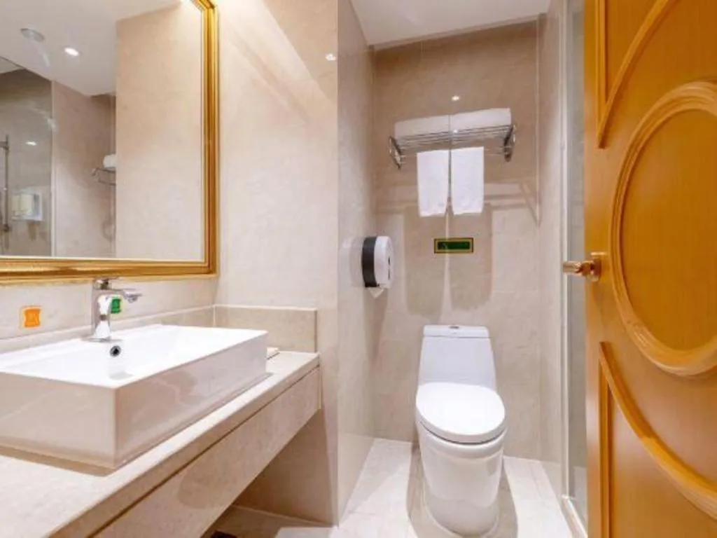 Vienna Hotel Shenzhen Qinghu Metro Station