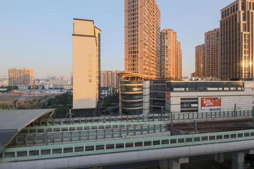 Vienna Hotel Shenzhen Qinghu Metro Station