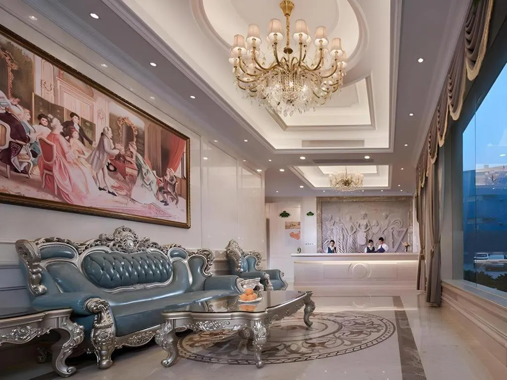 Vienna Hotel Shenzhen Qinghu Metro Station