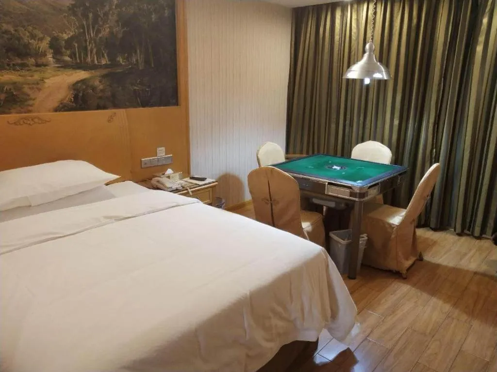 Vienna Hotel Shenzhen Guanlan Shanshuitianyuan Xintian