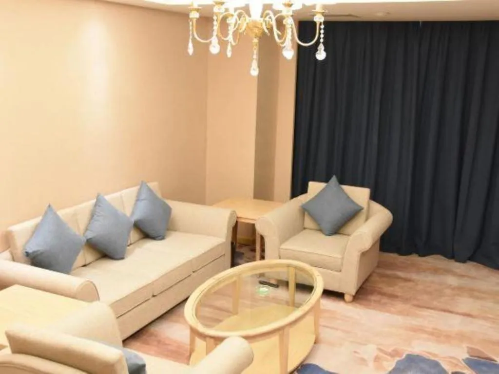 Vienna Hotel Chengdu Xinjin Old Pier Liujianian Metro Station