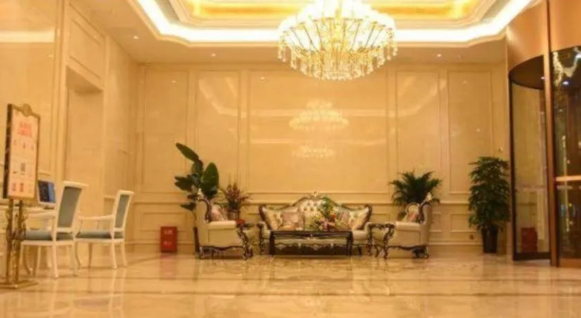 Vienna Hotel Chengdu Xinjin Old Pier Liujianian Metro Station