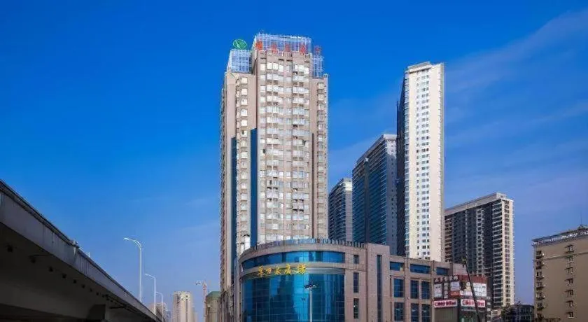 Vienna Hotel Wuhan Huazhong Normal University Huquan Metro Station