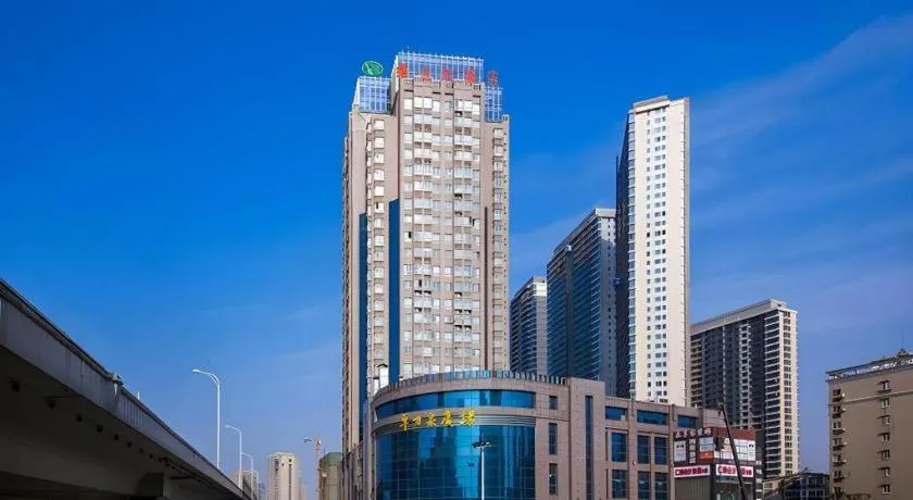 Vienna Hotel Wuhan Huazhong Normal University Huquan Metro Station