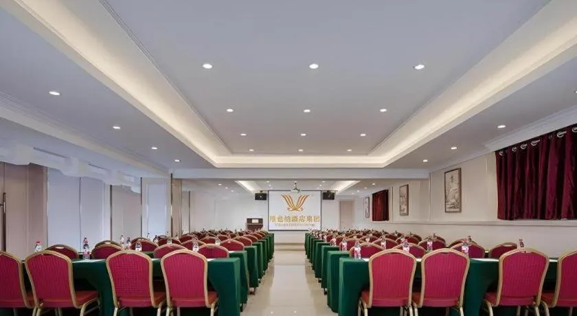 Vienna Hotel Chongqing Shiqiaopu Metro Station