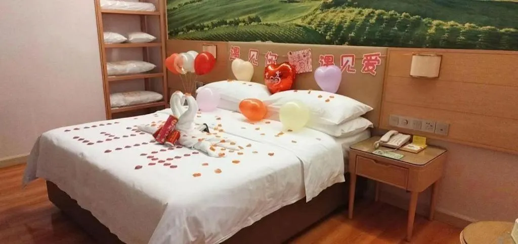 Bed in Best Sleep International Hotel Shenzhen Tanglang Metro Station