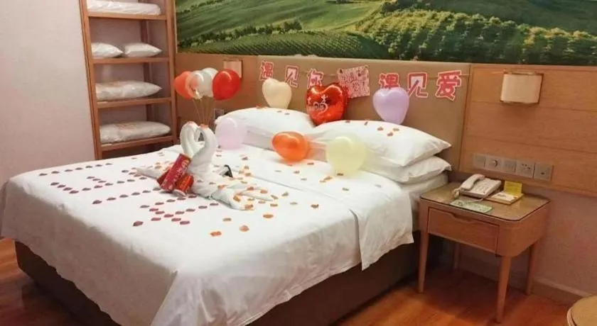 Bed in Best Sleep International Hotel Shenzhen Tanglang Metro Station