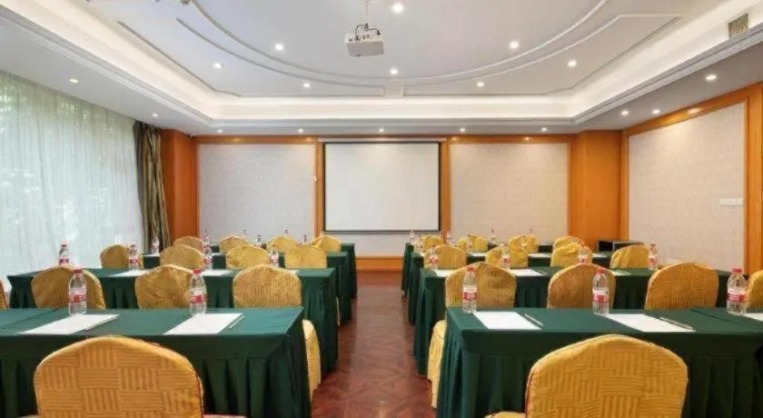 Vienna Hotel Xi'an Xijing Hospital Tonghuamen Metro Station