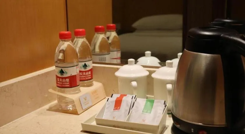 Vienna Hotel Xi'an Xijing Hospital Tonghuamen Metro Station