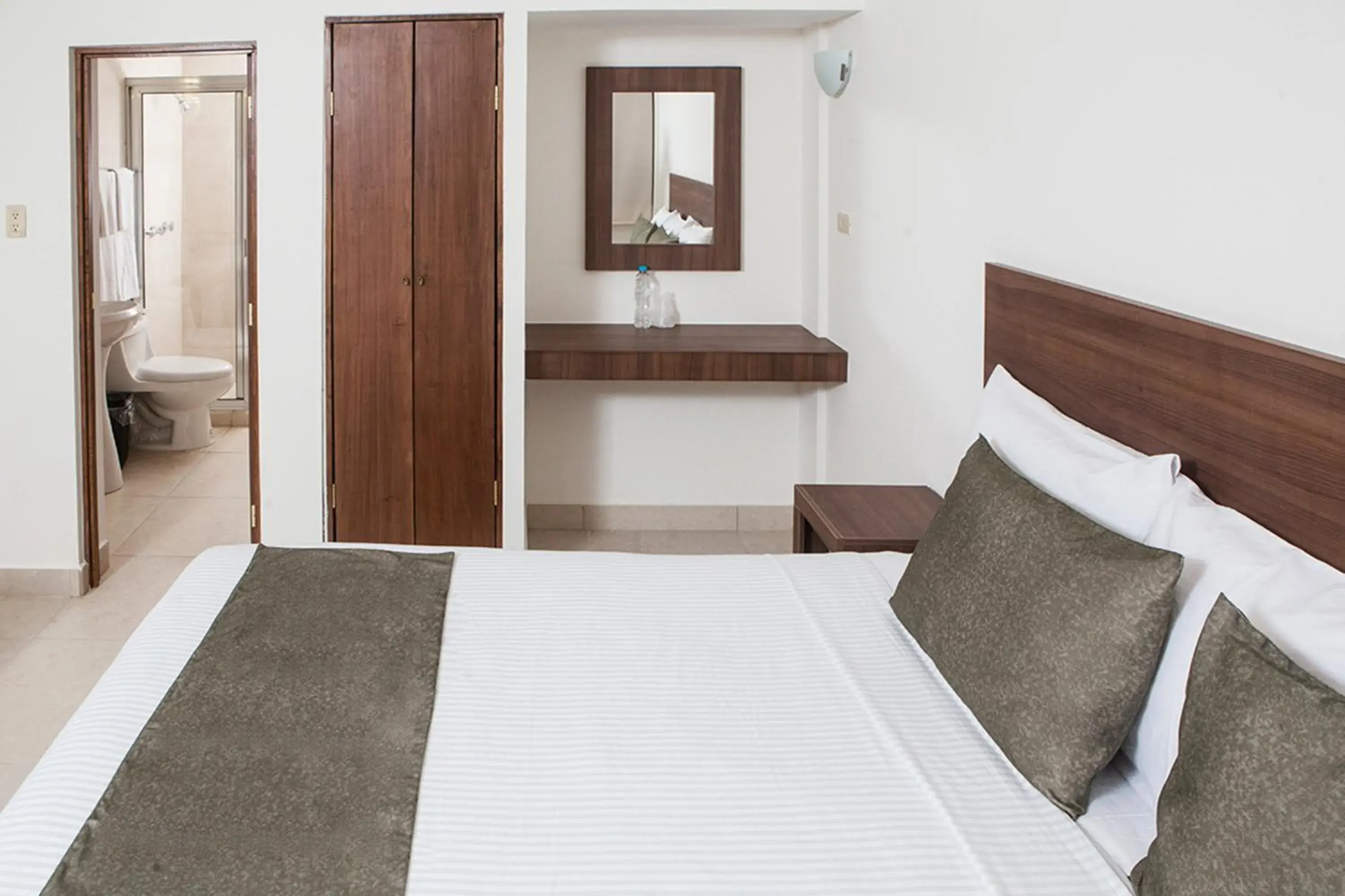 Bed in Hotel La Riviera Bed in Hotel La Riviera