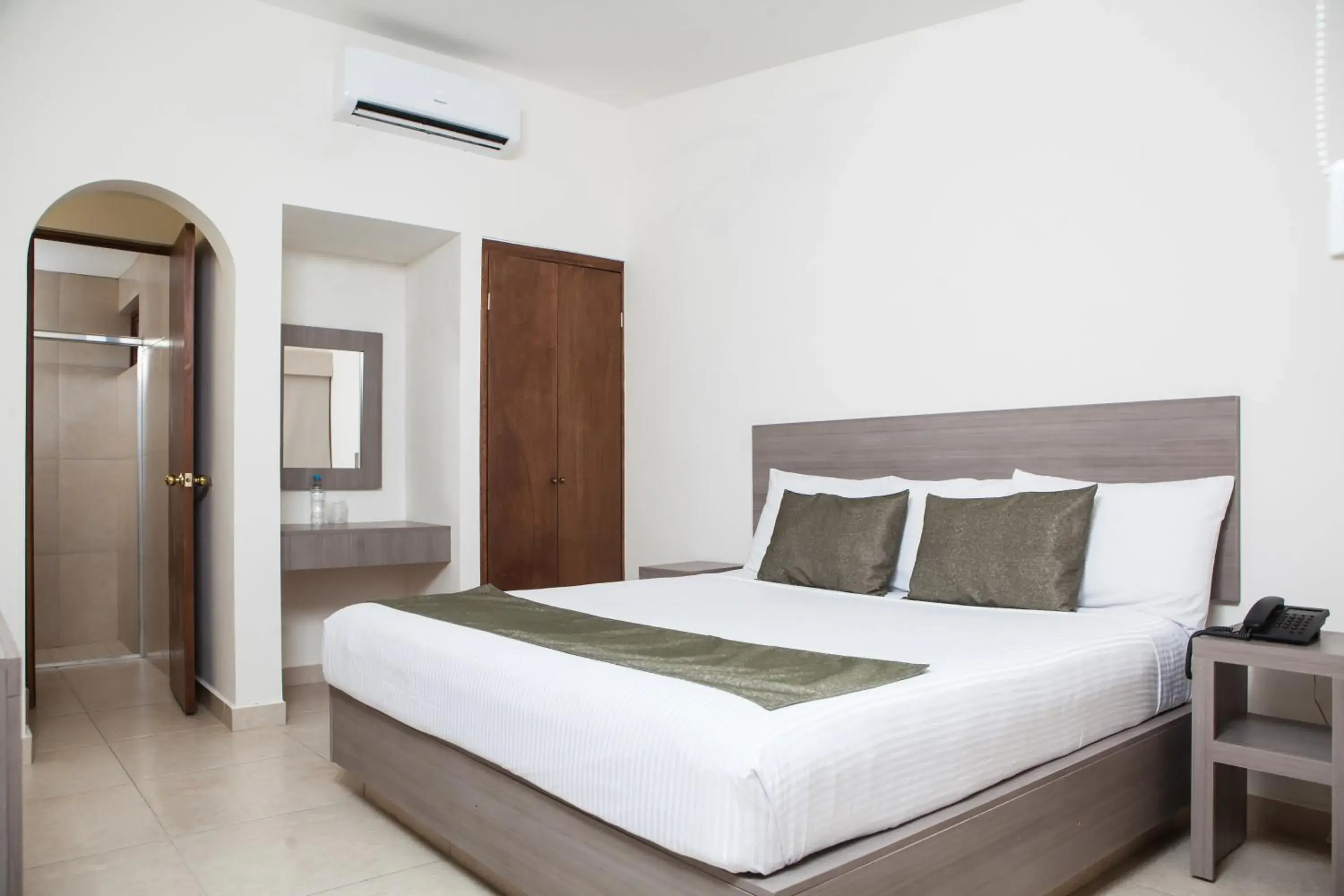 Bed in Hotel La Riviera Bed in Hotel La Riviera