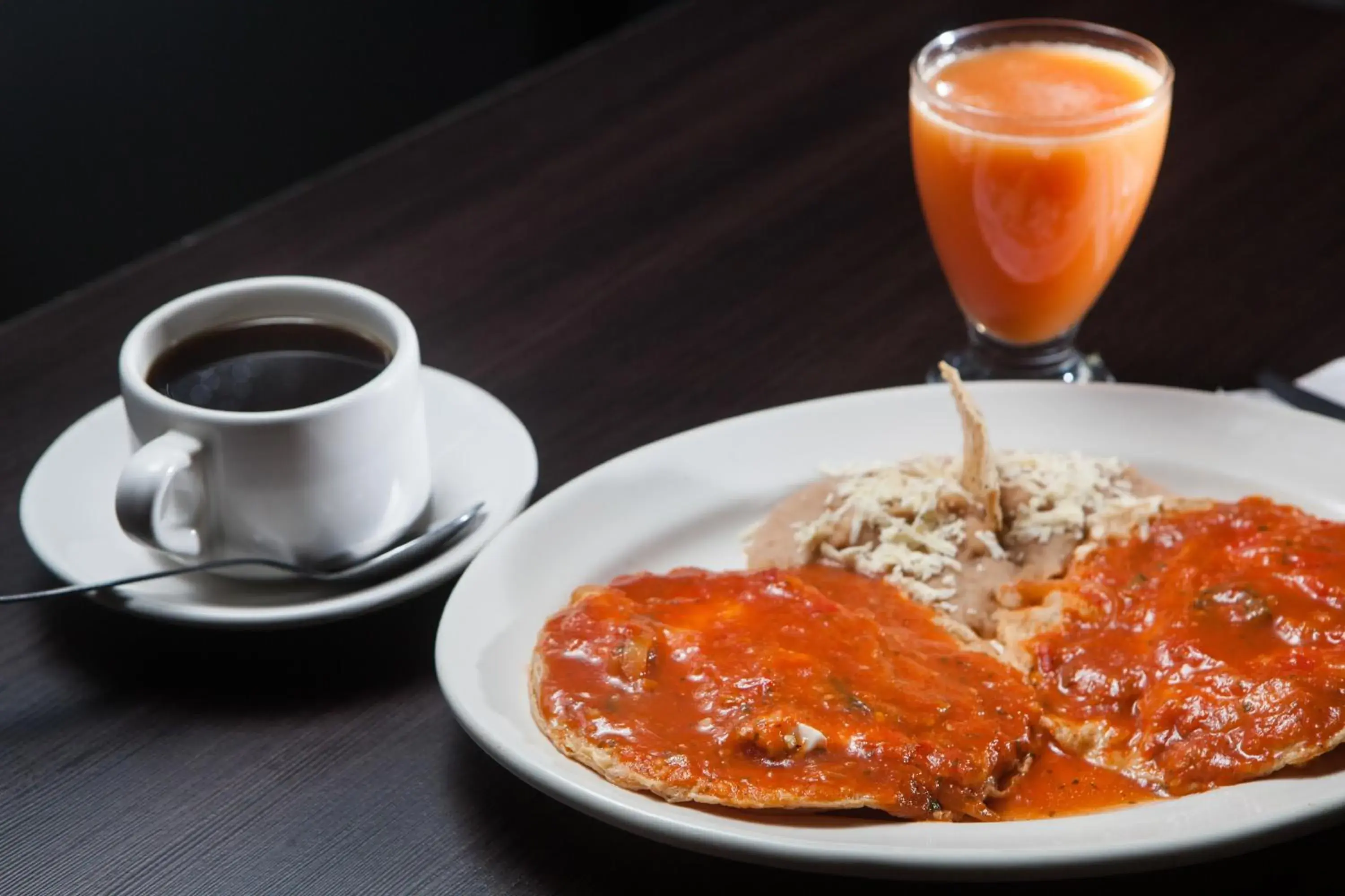 Restaurant/places to eat in Hotel La Riviera Restaurant/places to eat in Hotel La Riviera