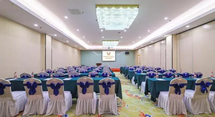 Vienna Hotel Suzhou Yangcheng Lake Fashion Stage Vienna Hotel Suzhou Yangcheng Lake Fashion Stage