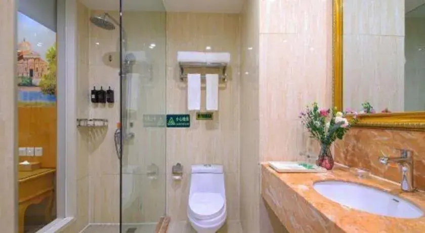 Vienna Hotel Suzhou Yangcheng Lake Fashion Stage Vienna Hotel Suzhou Yangcheng Lake Fashion Stage