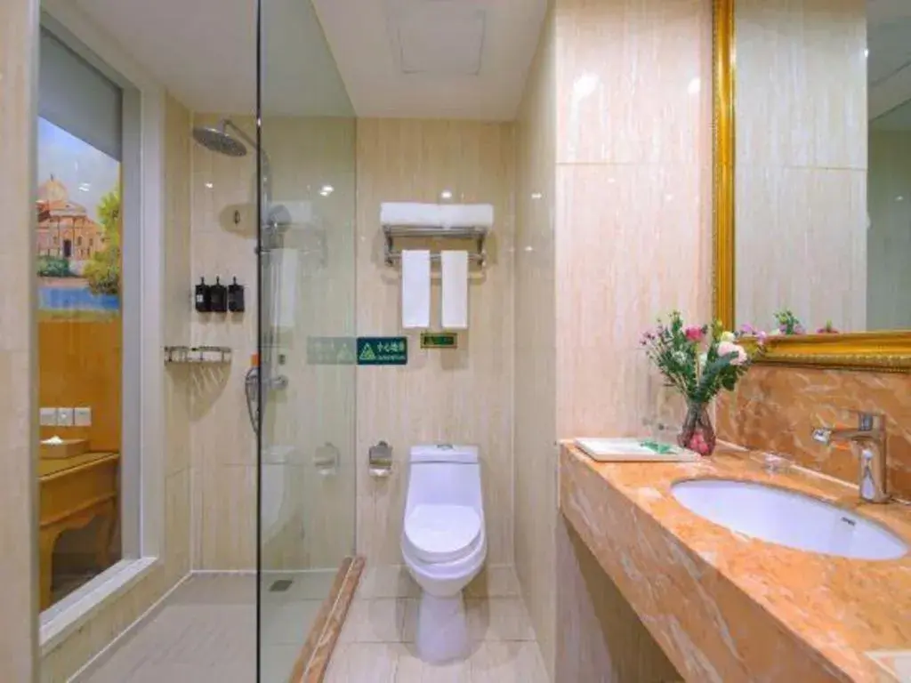 Vienna Hotel Suzhou Yangcheng Lake Fashion Stage Vienna Hotel Suzhou Yangcheng Lake Fashion Stage