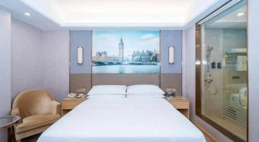 Bed in Vienna Hotel Guangzhou Panyu Square