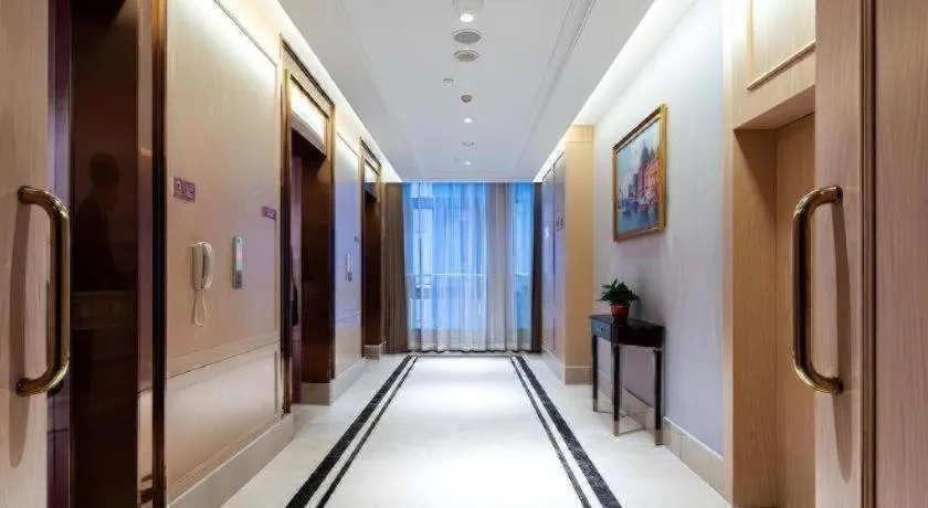 Vienna Hotel Chongqing Wushan Municipal Government