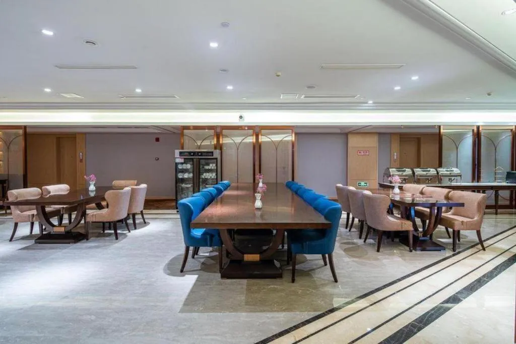 Vienna Hotel Chongqing Wushan Municipal Government