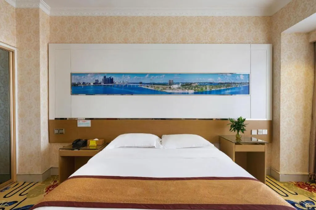 Bed in Vienna Hotel Guangdong Zhuhai Mingzhu Station Guozheng