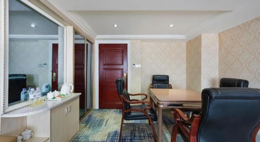 Vienna Hotel Guangdong Zhuhai Mingzhu Station Guozheng